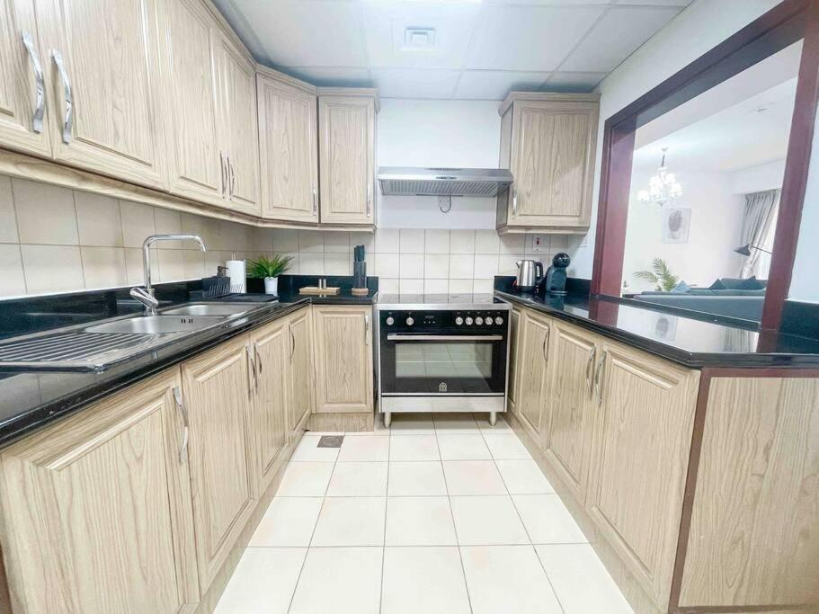 Appartement Shams Front Jbr By Happy Season