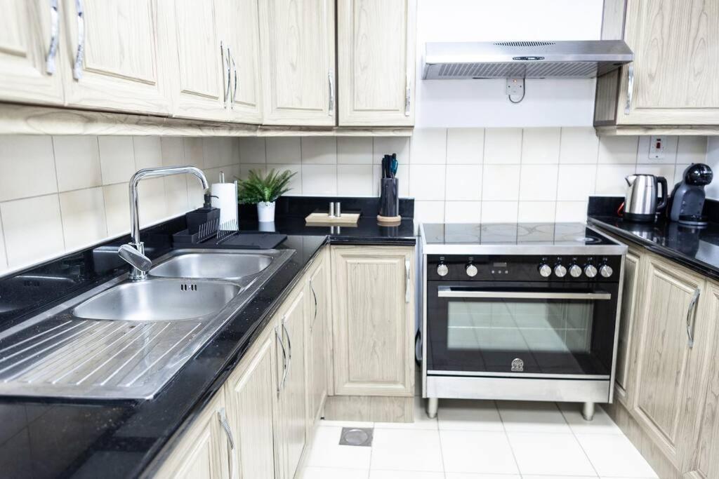 Appartement Shams Front Jbr By Happy Season